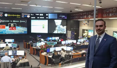Bakan Kacır NASA’nın uzay merkezini ziyaret etti