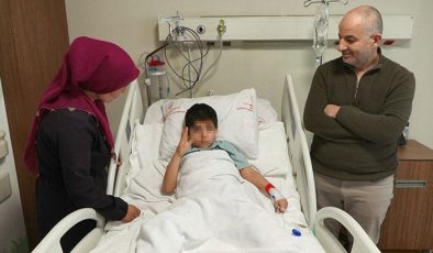 Bağırsağından 13 mıknatıs birbirine yapışmış halde çıkarıldı