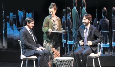 Dost musun düşman mı, belli değil