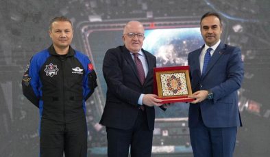 “Hibrit roket motorunu uzayda ateşlemeyi başaran ilk ülke olacağız”