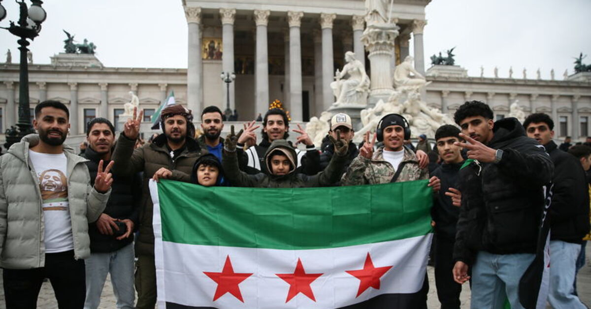 Avusturya, ülkesine dönmek isteyen Suriyelilere para yardımında bulunacak