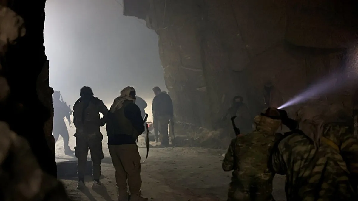 Yüksekliği 7 metreyi buluyor! Münbiç’te terör örgütü PKK/YPG’ye ait devasa tünel ağı görüntülendi