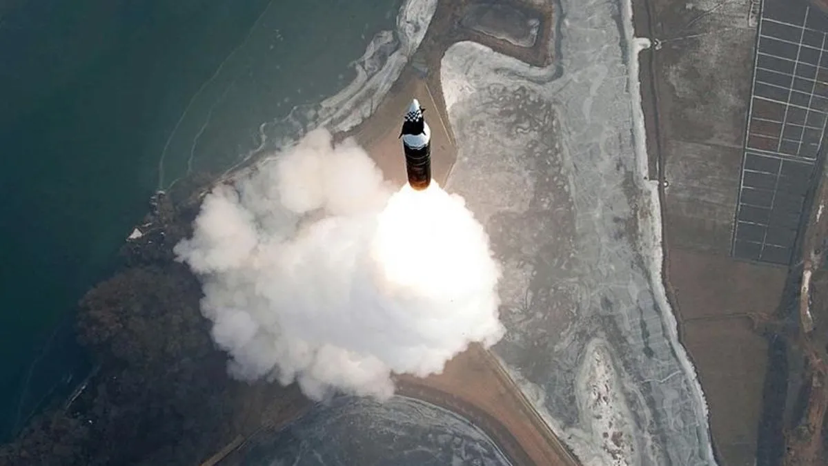 Kuzey Kore hipersonik balistik füze test ettiğini duyurdu